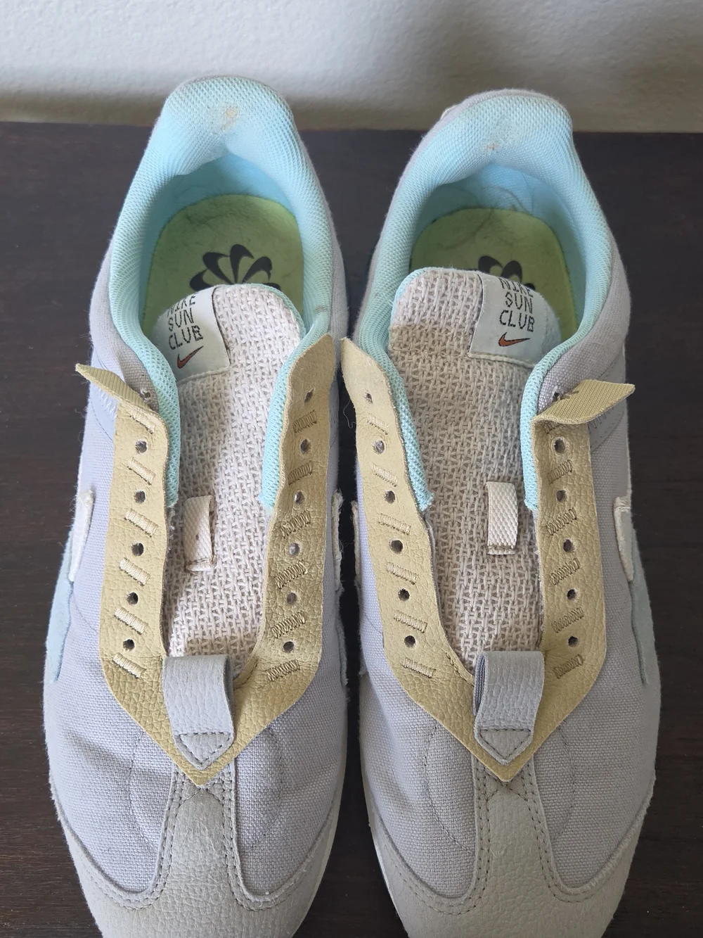 Nike Air Max Pre-Day SE WOLF GREY RIFT BLUE WHEAT GRASS